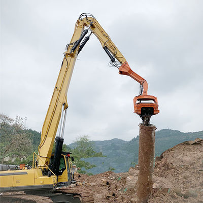 Escavadeira Cat 395 com Bate-Estacas e Martelo de Estacas Q690D