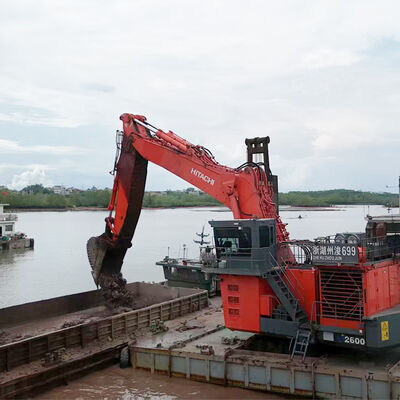 Excavadora de braço comprido projetada para maior alcance e durabilidade superior