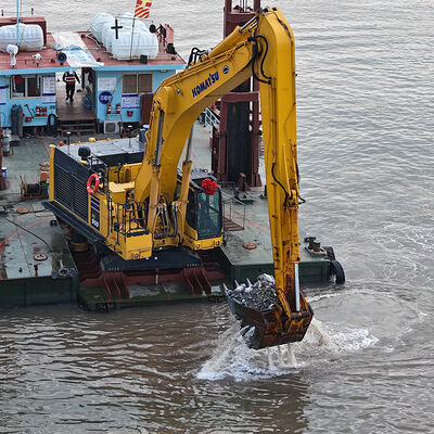 Excavadora de alto alcance